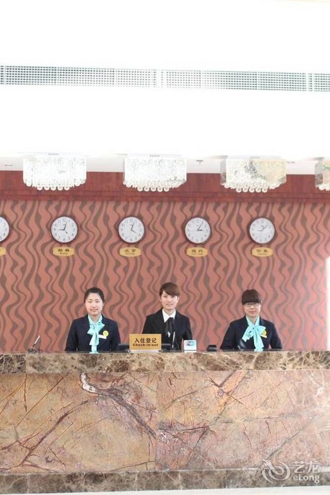 Greentree Inn Shandong Qingdao Wuyishan Road Jiashike Shopping Center Business Hotel Exterior foto