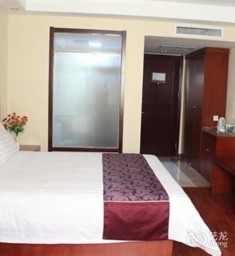 Greentree Inn Shandong Qingdao Wuyishan Road Jiashike Shopping Center Business Hotel Exterior foto